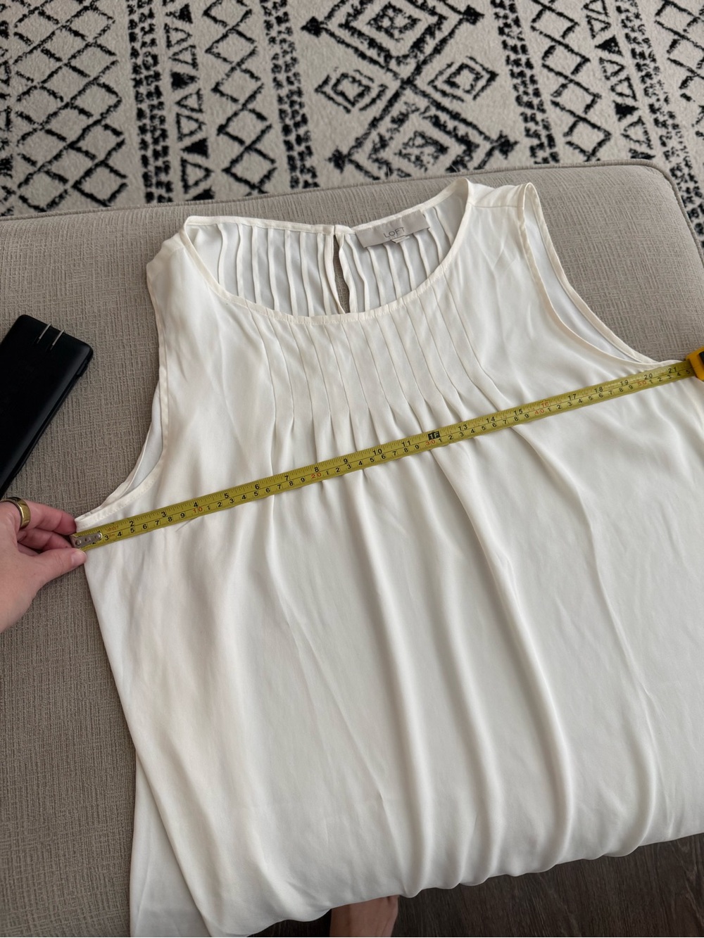 LOFT Ivory Pleated Sleeveless Shell - Picture 3 of 3
